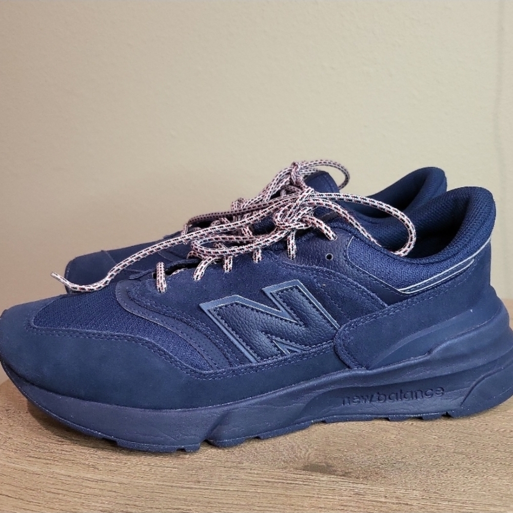 New Balance Blue Athletic Shoes Suede Monochrome Design